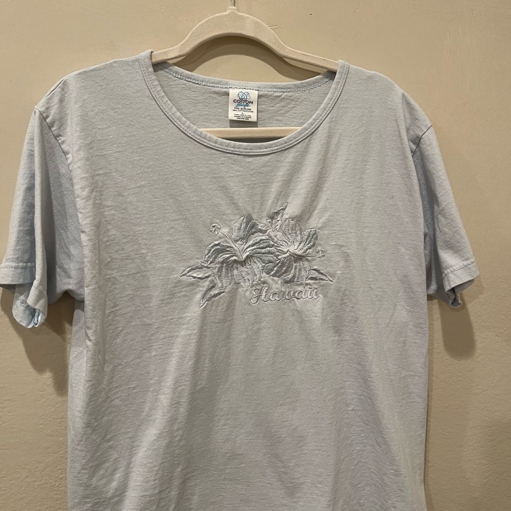 100% cotton American Vintage Light Blue Embroidered Tee